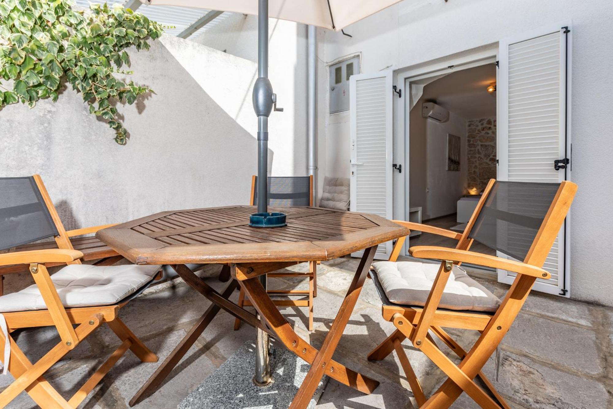 Guest House Otto Punat Ngoại thất bức ảnh