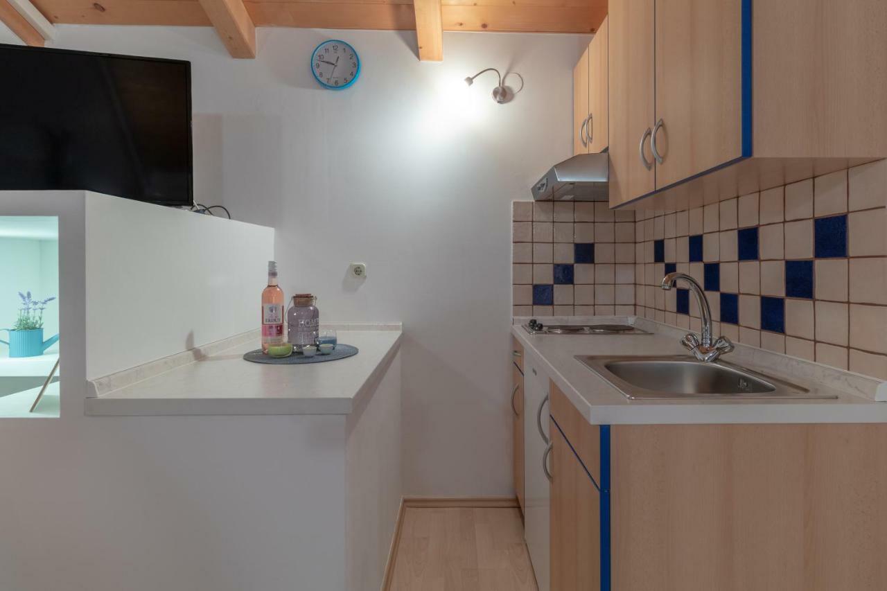 Guest House Otto Punat Ngoại thất bức ảnh