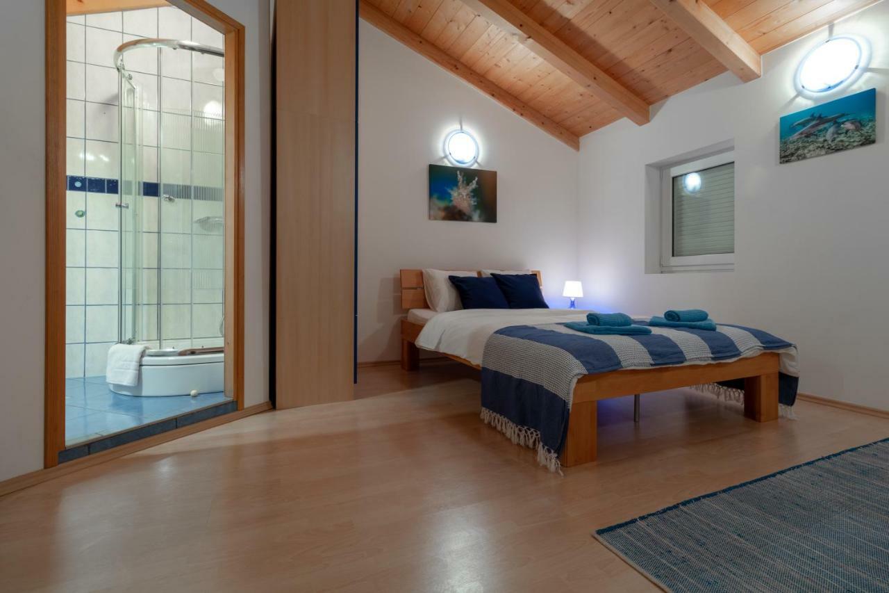 Guest House Otto Punat Ngoại thất bức ảnh