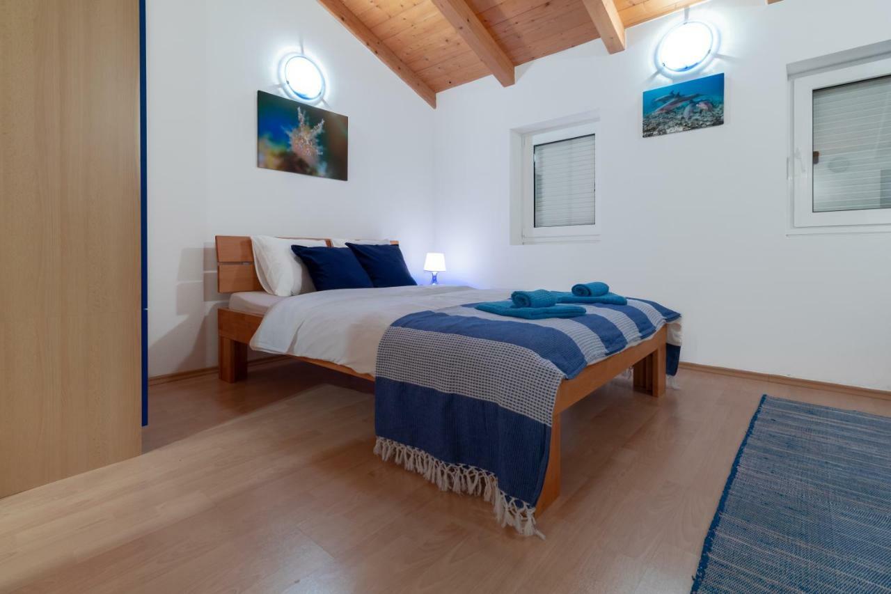 Guest House Otto Punat Ngoại thất bức ảnh