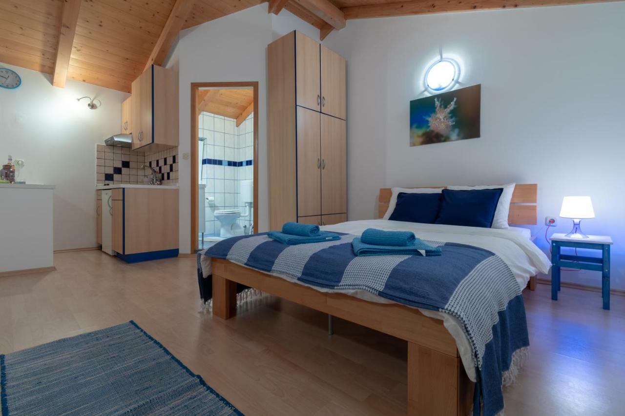 Guest House Otto Punat Ngoại thất bức ảnh